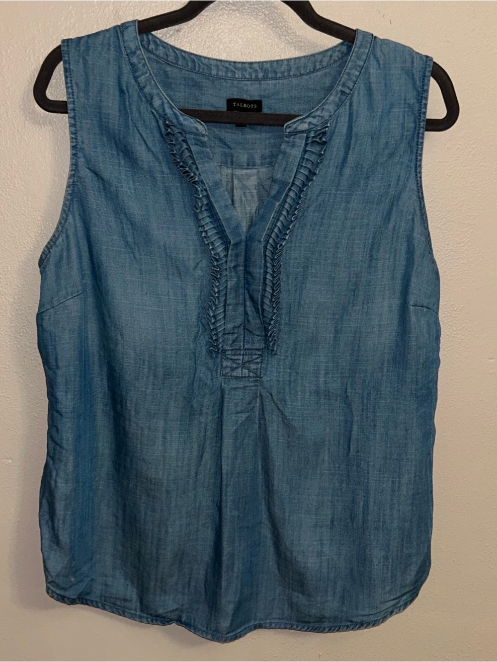 Talbots Chambray Sleeveless Blouse Large Ruffle Pintuck Tank